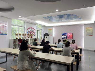 新站高新區(qū)瑤海社區(qū)方橋婦聯(lián)開(kāi)展家庭教育志愿者心理培訓(xùn)